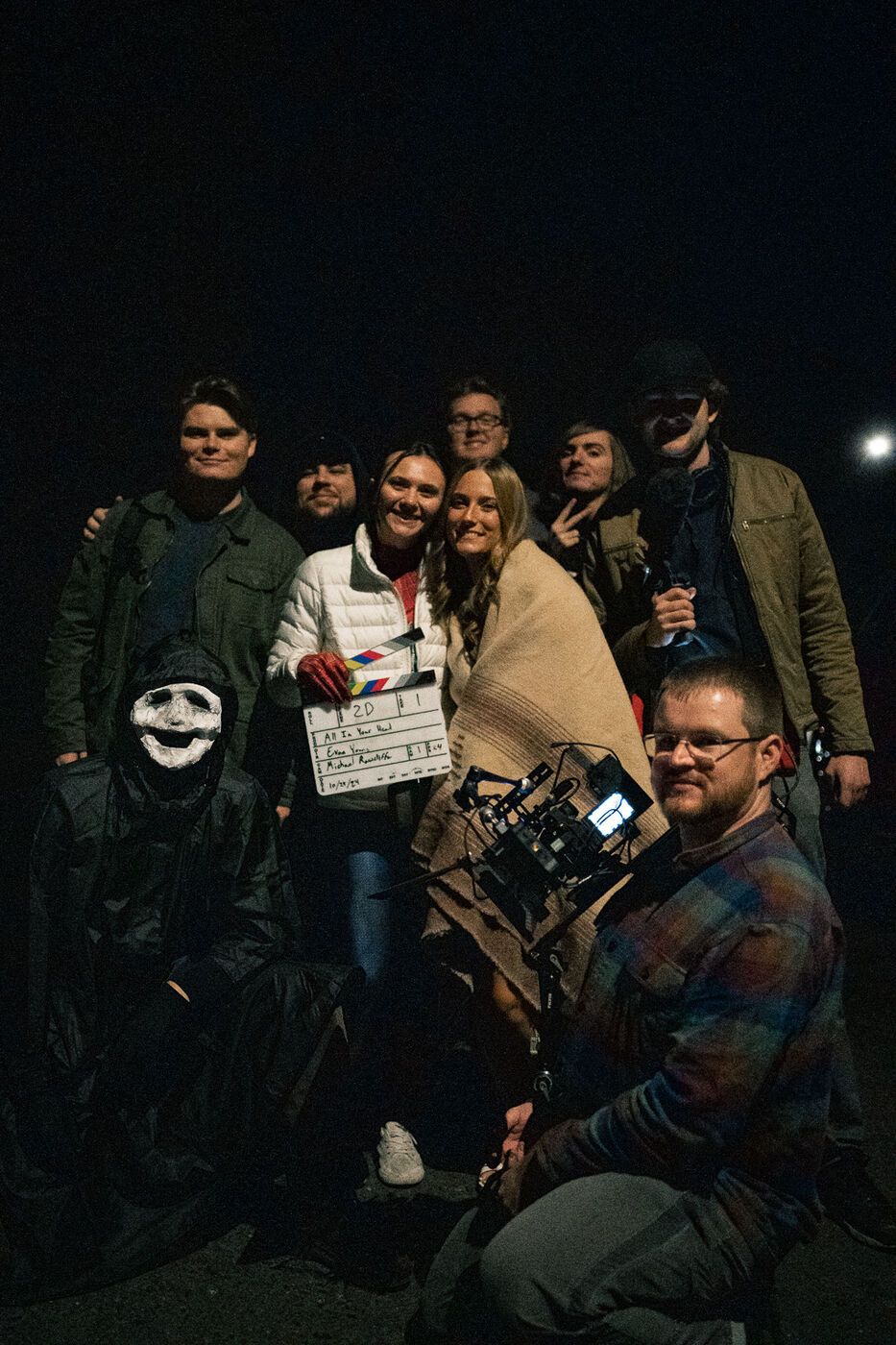 Elie on set, photo 12