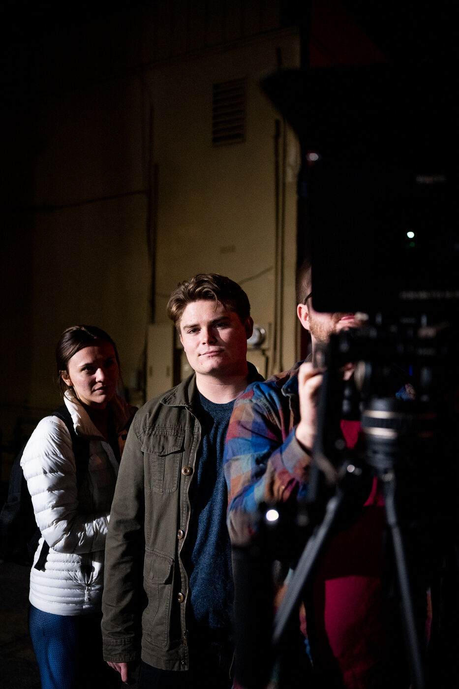 Elie on set, photo 18