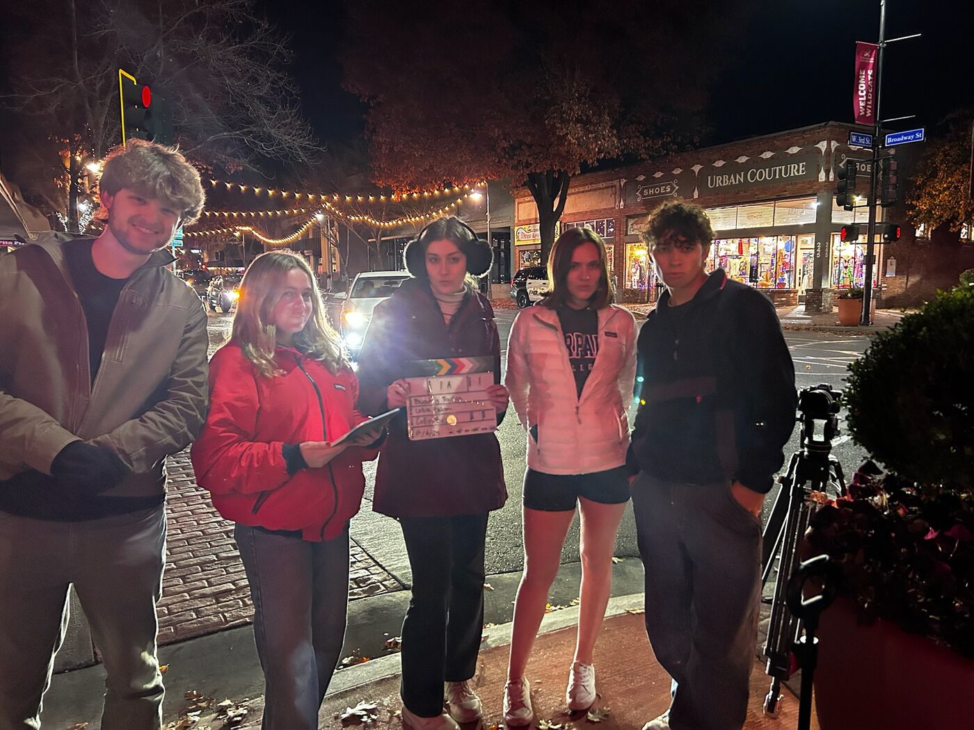 Elie on set, photo 24